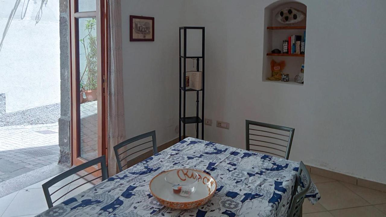 Casa Vacanza U Curtigghiu 利帕里 外观 照片
